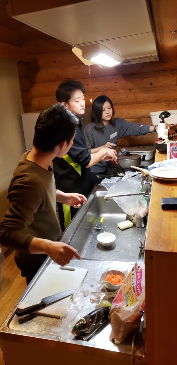 料理対決の時の様子です↑